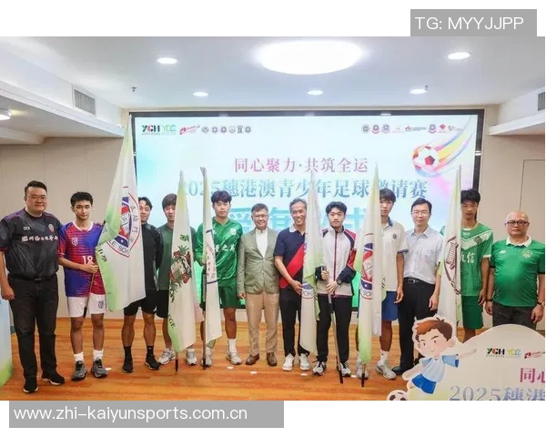 香港足球明星队激情奔跑瞬间展现团队精神与活力的精彩时刻